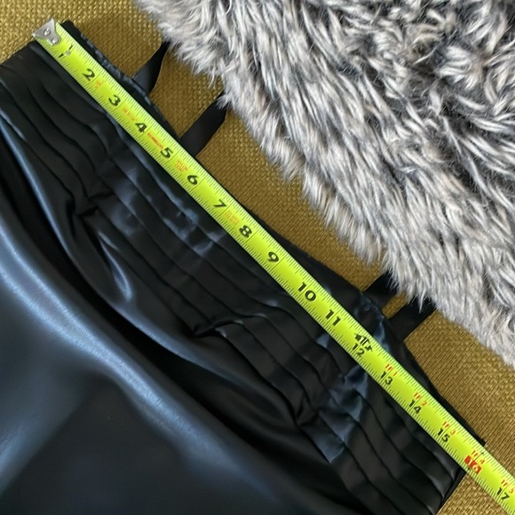 Escapades Camisole Size SM Black Feminine Silky Coquette Bodycon Glam - Picture 10 of 13